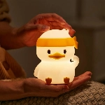 خرید، قیمت و مشخصات چراغ خواب شارژی سیلیکونی طرح اردک هدبند دار